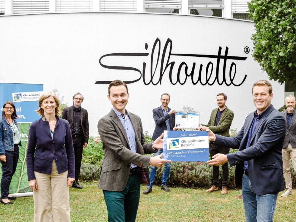 Gerlinde Larndorfer (Bodenbündnis OÖ), Brigitte Reepmaker (Silhouette), COO Thomas Windischbauer (Silhouette), CMO Michael Schmied (Silhouette), Norbert Rainer (Klimabündnis OÖ), Josef Keplinger (Silhouette), Landesrat Stefan Kaineder und Ronald Wipplinger (Klimabündnis OÖ)