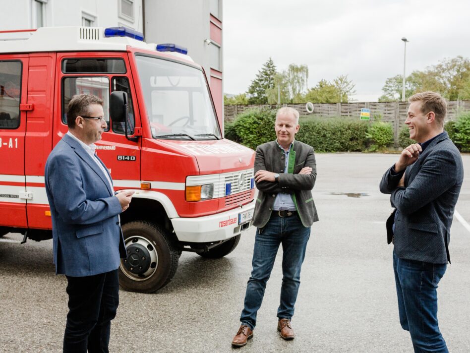 Landesbranddirektor Robert Mayer und Landesbranddirektor-Stellvertreter Michael Hutterer mit Klimalandesrat Stefan Kaineder