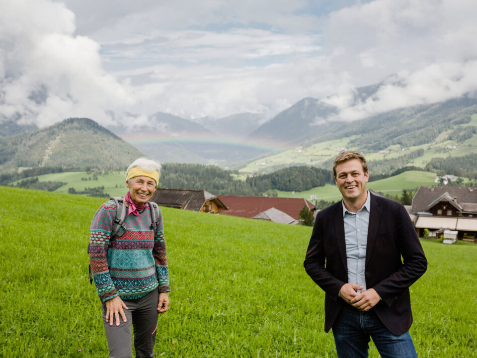 Christine Zauner und Klima-Landesrat Stefan Kaineder beim Lokalaugenschein des geplanten Skigebiets in Vorderstoder