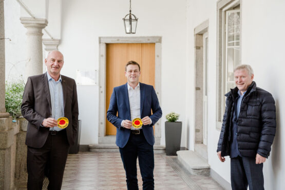 Geschäftsführender ÖVP-Klubobmann Dr. Christian Dörfel und Landesrat Stefan Kaineder mit dem oö. Anti-Atom-Beauftragten Dalibor Strasky