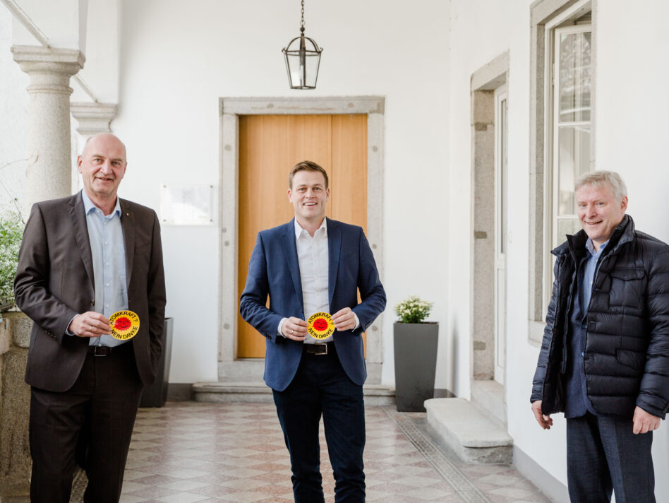 Geschäftsführender ÖVP-Klubobmann Dr. Christian Dörfel und Landesrat Stefan Kaineder mit dem oö. Anti-Atom-Beauftragten Dalibor Strasky
