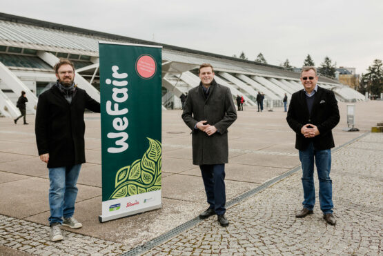 GF WeFair Wolfgang Pfoser-Almer mit Klimalandesrat Stefan Kaineder und GF Design Center Wolfgang Ziegler