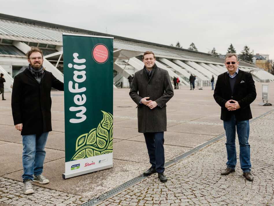 GF WeFair Wolfgang Pfoser-Almer mit Klimalandesrat Stefan Kaineder und GF Design Center Wolfgang Ziegler