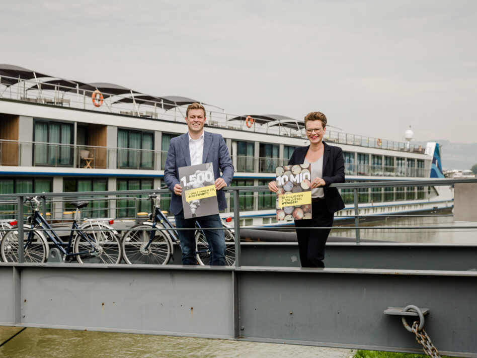 Klima-Landesrat Stefan Kaineder und die Linzer Umweltstadträtin freuen sich über Umweltförderung für die Landstromanlagen in Linz und Engelhartszell