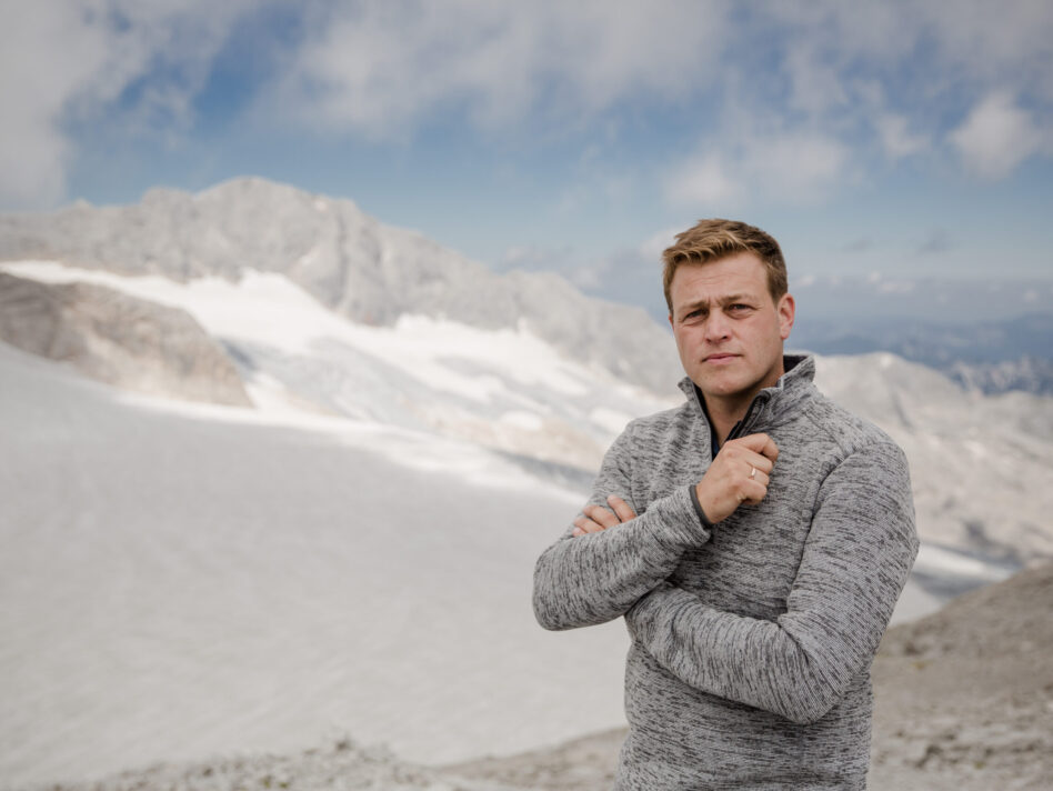 Landesrat Stefan Kaineder warnt vor den Gefahren durch Lawinen und mahnt zur Vorsicht