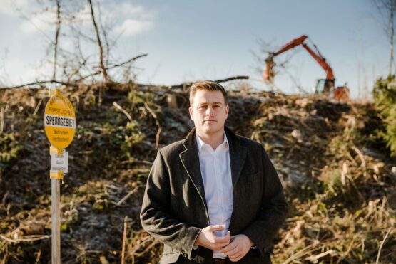 Umwelt- und Klima-Landesrat Stefan Kaineder fordert Überprüfung einer Einleitung eines Verwaltungsstrafverfahrens zu möglicherweise nicht genehmigter Rodungsfläche in Ohlsdorf