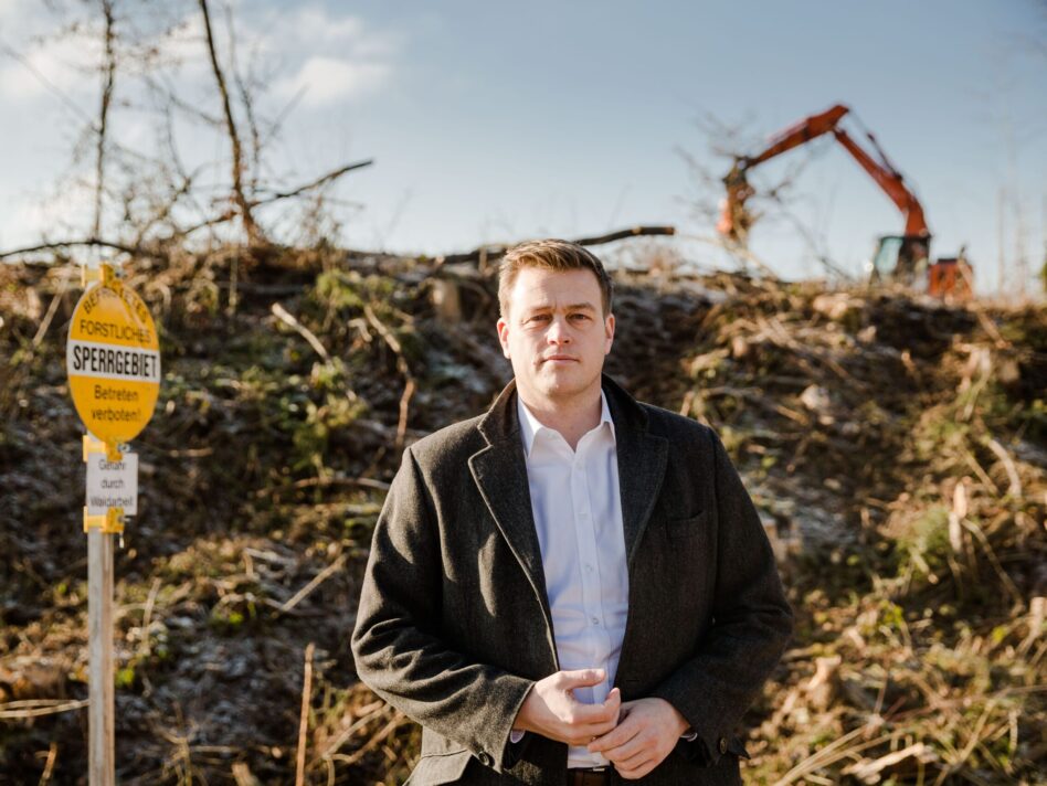 Umwelt- und Klima-Landesrat Stefan Kaineder fordert Überprüfung einer Einleitung eines Verwaltungsstrafverfahrens zu möglicherweise nicht genehmigter Rodungsfläche in Ohlsdorf