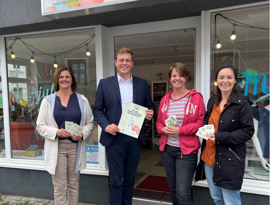 Vizebürgermeisterin Maria Hagenauer, Landesrat Stefan Kaineder, Claudia Pirkelbauer (Inhaberin Mawasi & Jula) und Vizebürgermeisterin Mag.a Michaela Kaineder