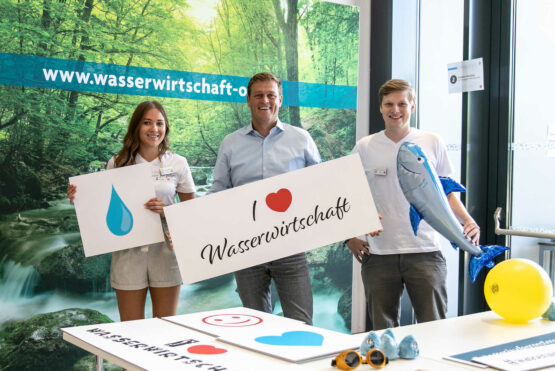 Umwelt- und Klima-Landesrat Stefan Kaineder freut sich über den großen Andrang bei Water for Future