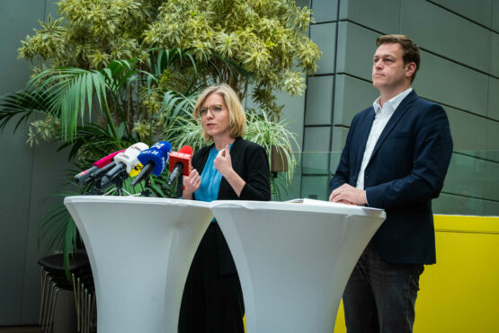 Klimaschutzministerin Leonore Gewessler und Umwelt- und Klima-Landesrat Stefan Kaineder