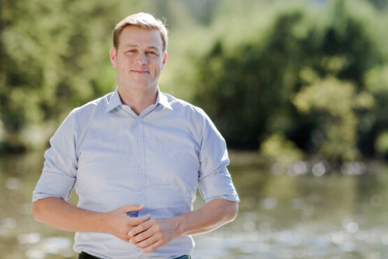 Umwelt- und Klima-Landesrat Stefan Kaineder stellt klar, dass ein Wasserkraftwerk am Naturjuwel Reichramingbach ausgeschlossen ist.