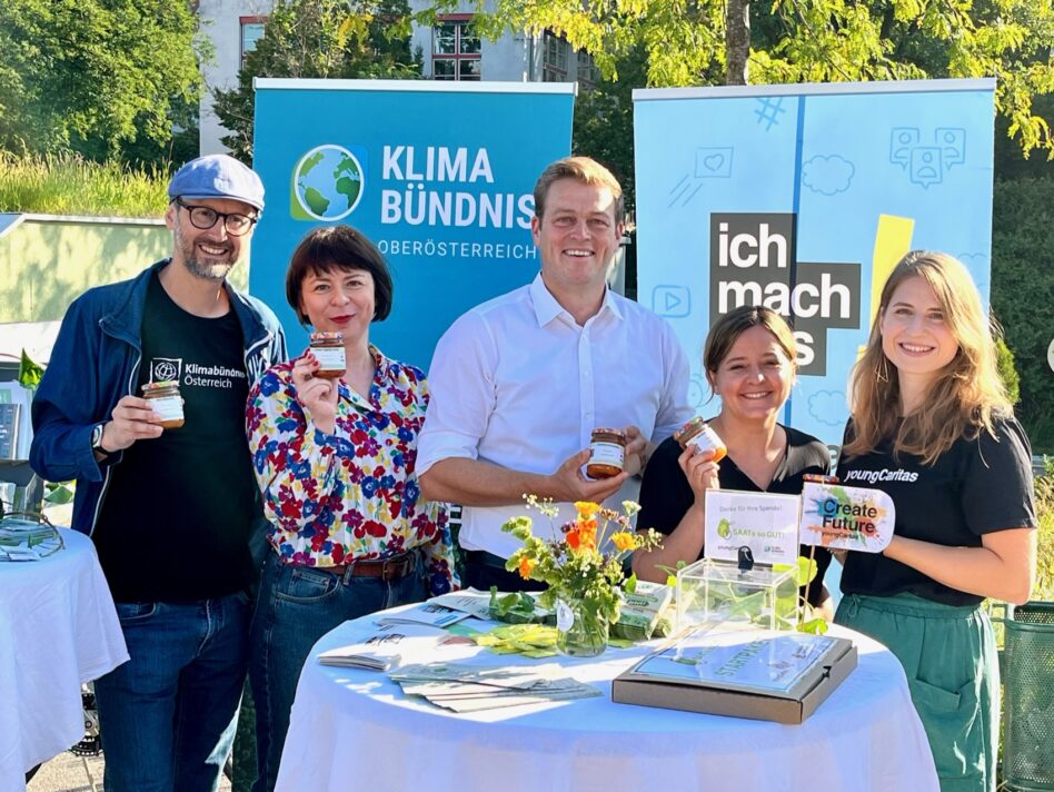 Norbert Rainer, Irene Wögerer (beide Klimabündnis OÖ), Umwelt- und Klima-Landesrat Stefan Kaineder, Magdalena Hangler & Anja Panhuber (beide youngCaritas OÖ).