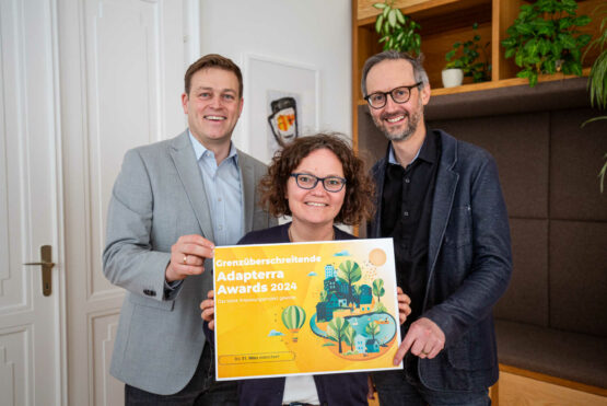 Umwelt- und Klima-Landesrat Stefan Kaineder, Karen Gilhofer und Norbert Rainer (beide Klimabündnis OÖ).