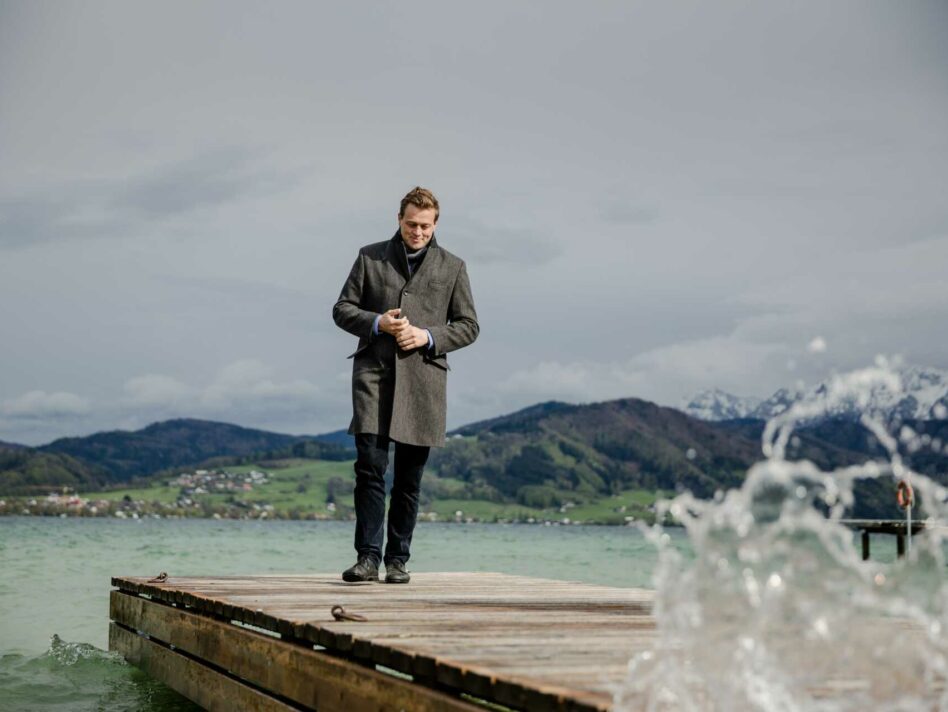 Landesrat Stefan Kaineder sorgt sich um das Juwel Attersee