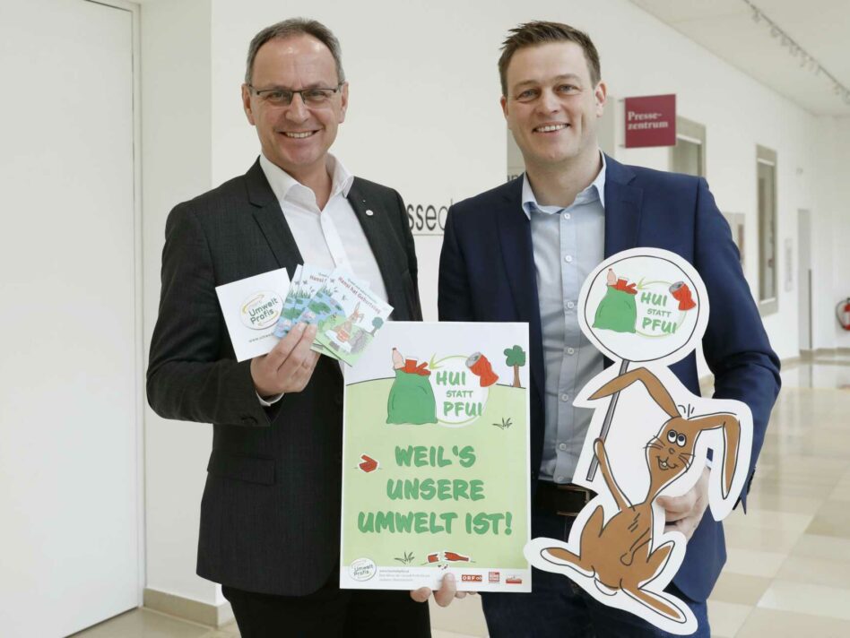 LAV-Vorsitzender Bgm. Roland Wohlmuth und Landesrat Stefan Kaineder rufen zum Mitmachen bei der Flurreinigungsaktion „Hui statt Pfui“ auf.