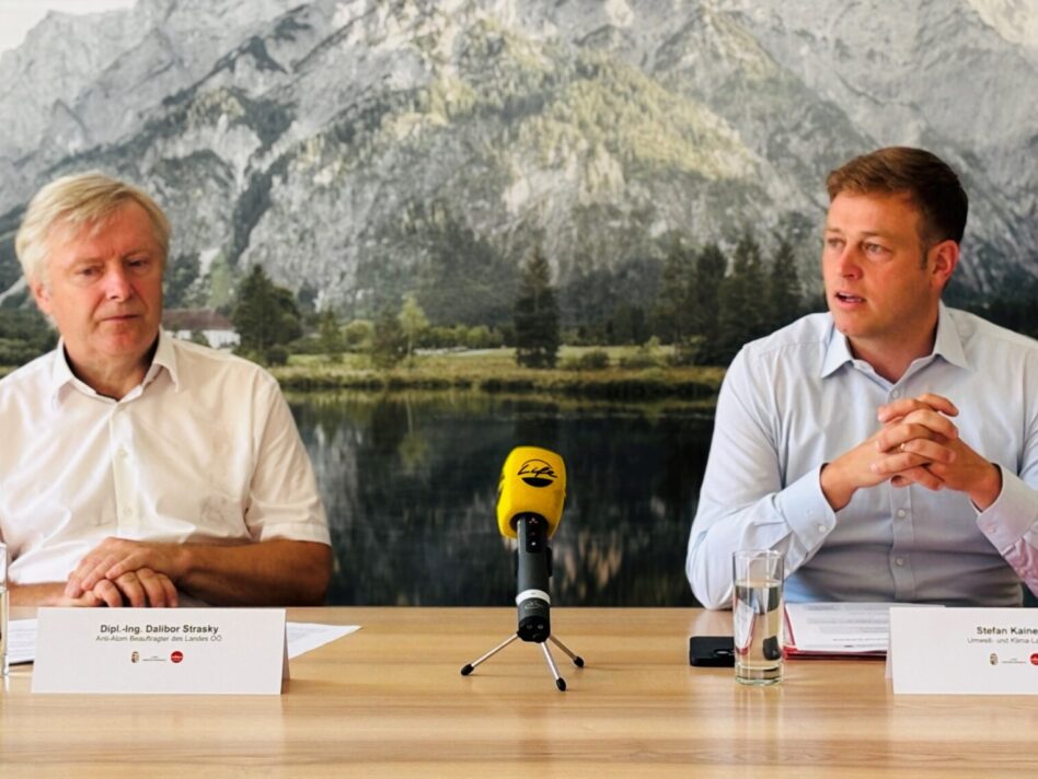 Anti-Atom Beauftragter Dalibor Strasky und Landesrat Stefan Kaineder