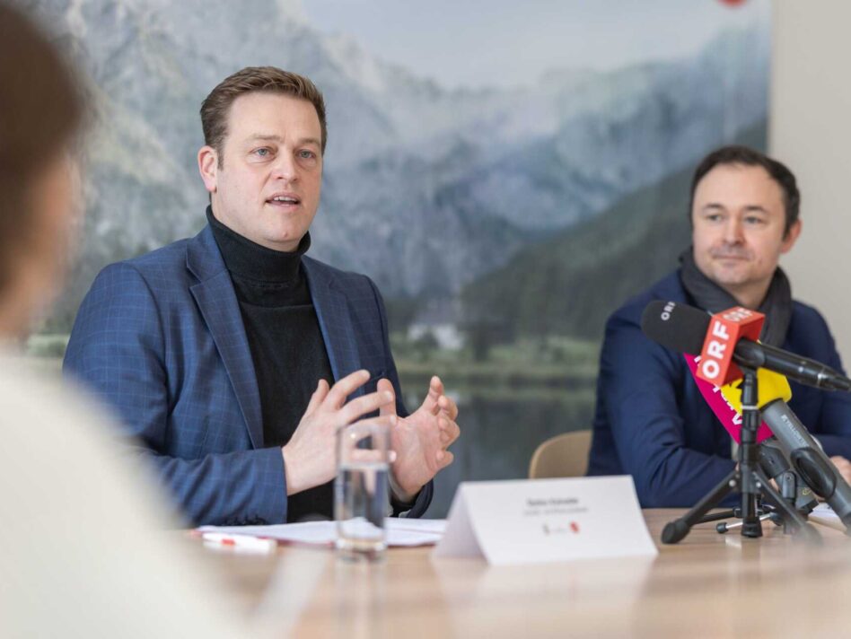 Landesrat Stefan Kaineder und MMag. Christian Hammermüller präsentierten die Jahresbilanz der oö. Preisaufsicht. Landesrat Stefan Kaineder und MMag. Christian Hammermüller präsentierten die Jahresbilanz der oö. Preisaufsicht.
