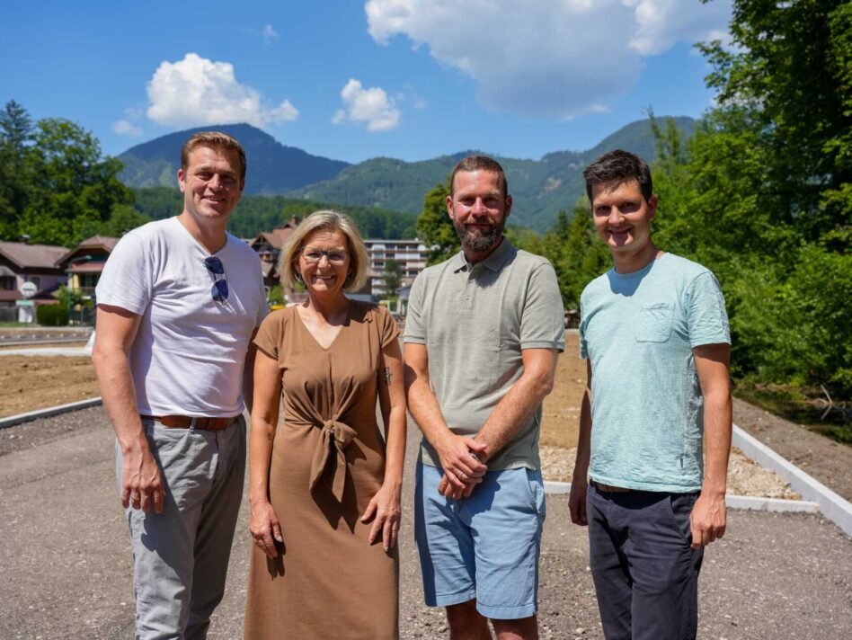 v.l.: Umwelt- und Klima-Landesrat Stefan Kainder, Bgm.in Ines Schiller, Ziviltechniker Lukas Loidl und StR Martin Schott v.l.: Umwelt- und Klima-Landesrat Stefan Kainder, Bgm.in Ines Schiller, Ziviltechniker Lukas Loidl und StR Martin Schott