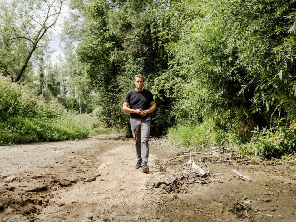 Sichtbare Zeichen der historischen Dürreperiode. Umwelt- und Klima-Landesrat Stefan Kaineder beim Lokalaugenschein der trockengefallenen Gusen in Langenstein im vergangenen Sommer. Sichtbare Zeichen der historischen Dürreperiode. Umwelt- und Klima-Landesrat Stefan Kaineder beim Lokalaugenschein der trockengefallenen Gusen in Langenstein im vergangenen Sommer.